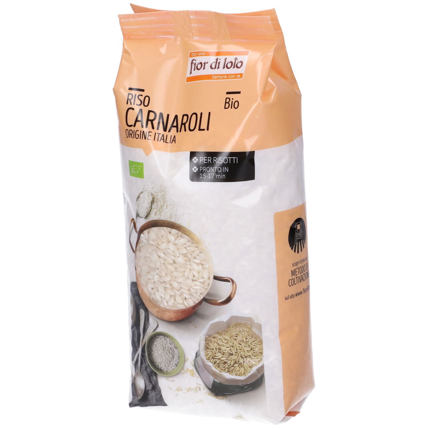 Confezione di riso Carnaroli bio. Immagine di riso in una pentola e ingredienti. Origine Italia.