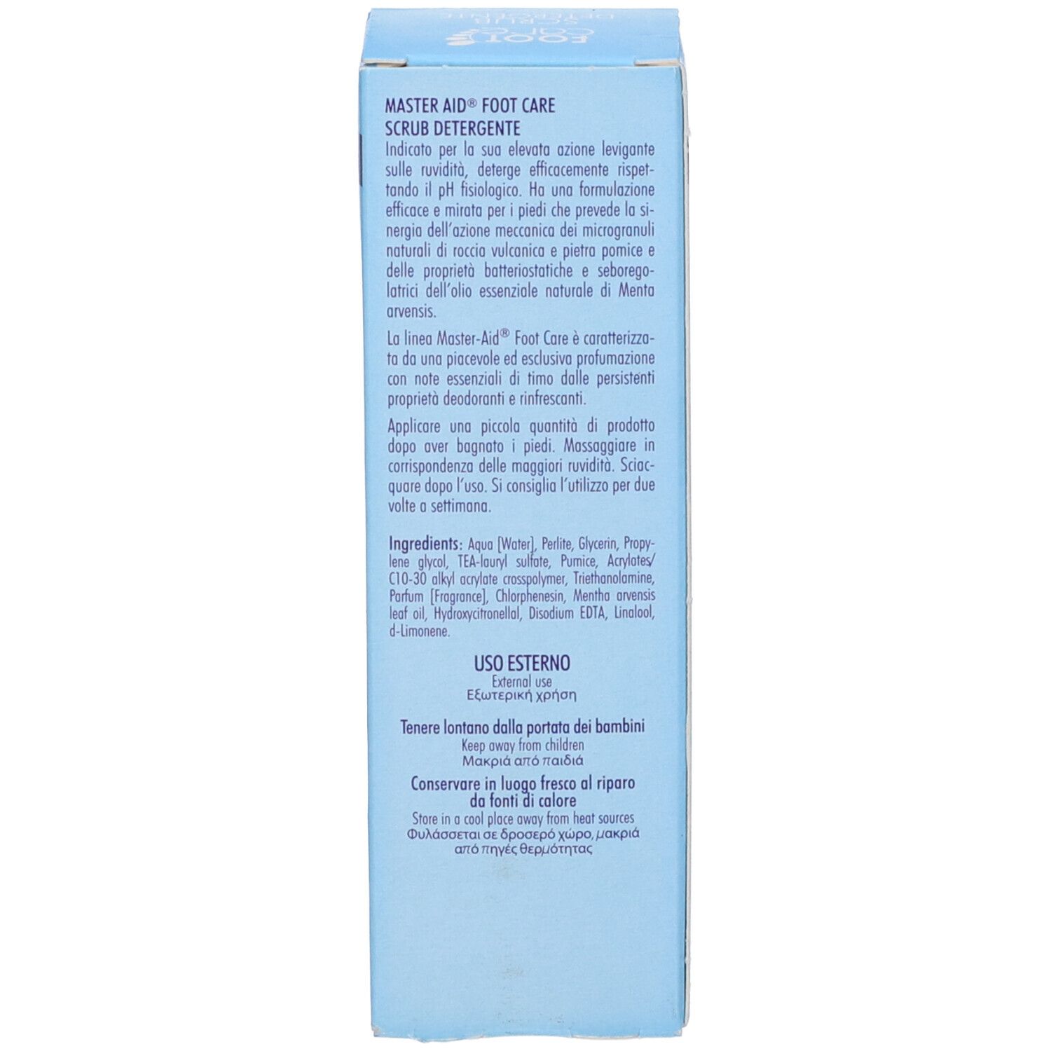 Retro della confezione Master-Aid Foot Care Scrub Detergente. Testo multilingue. Blu.