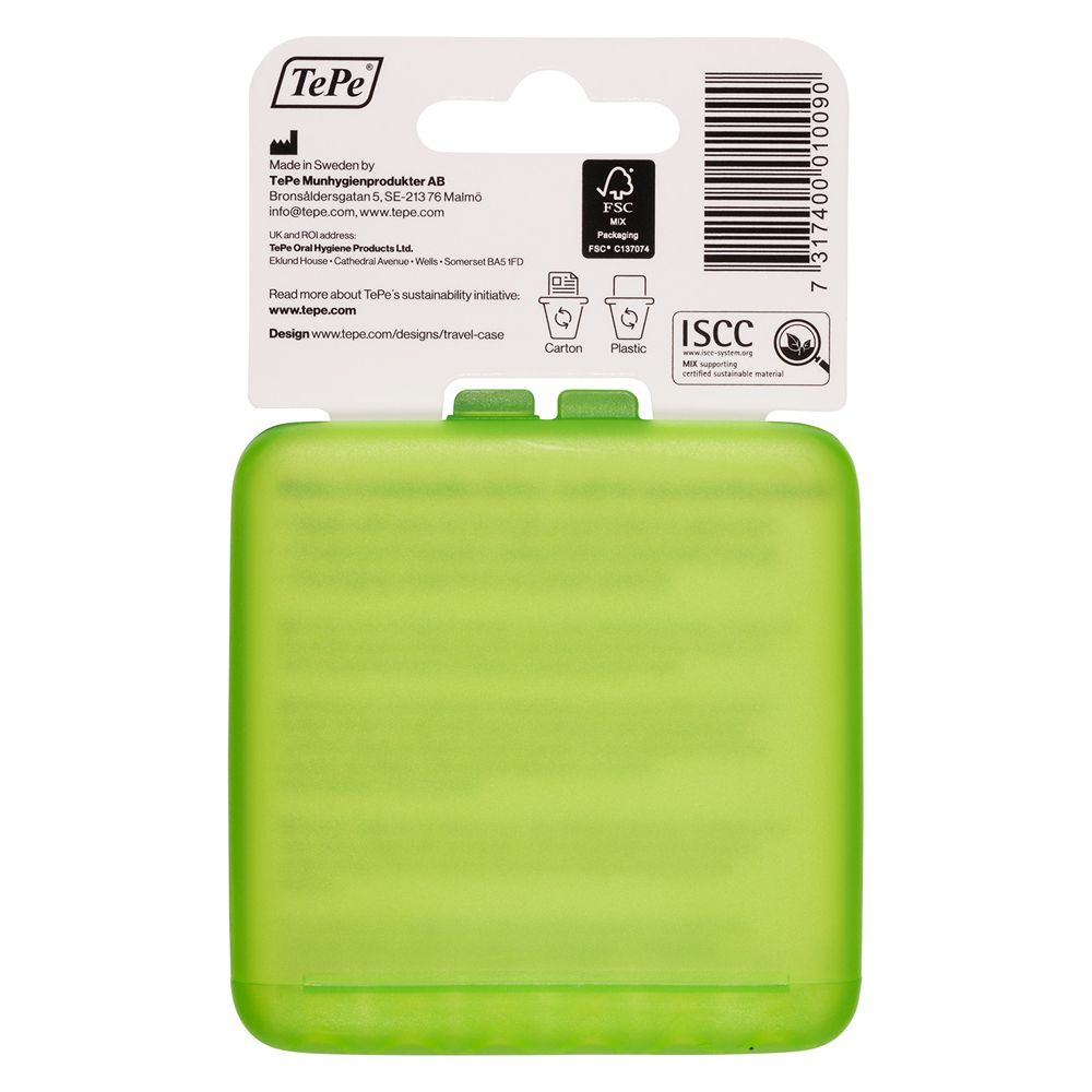 Retro dell'astuccio da viaggio verde. Testo: TePe, indirizzo, simboli di riciclaggio, certificazione ISCC.