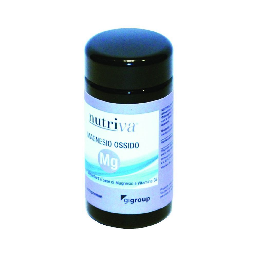Barattolo nero con etichetta bianca. Scritta: Nutriva, Magnesio Ossido, Mg. Dettagli blu e bianchi.