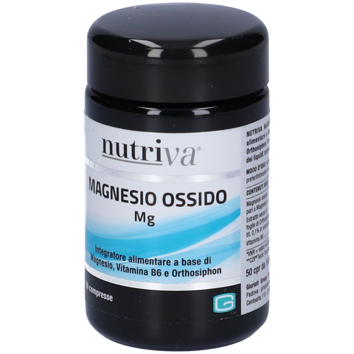 Barattolo nero con etichetta bianca. Scritta: Nutriva, Magnesio Ossido, Mg. 50 compresse. Vista dettagliata.