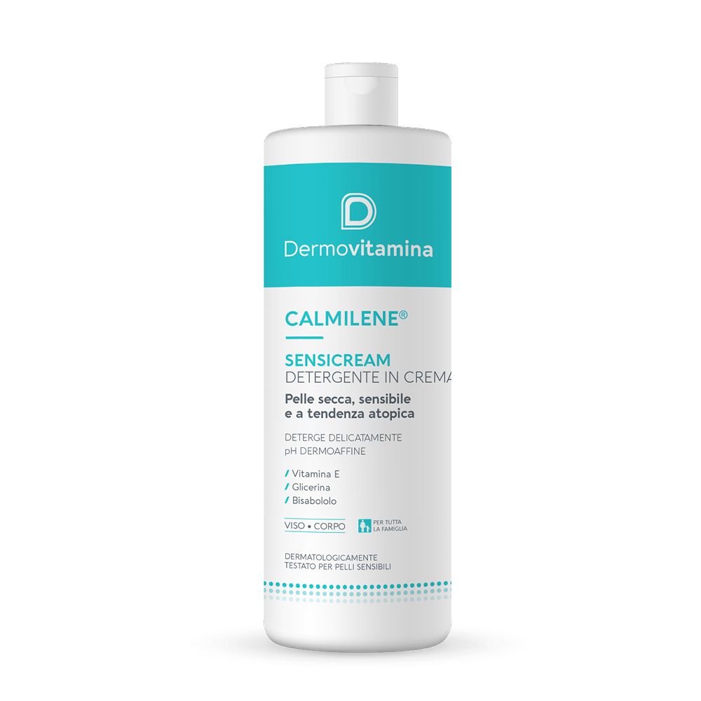 Flacone bianco con etichetta blu. Scritta: Dermovitamina, CALMILENE, SENSICREAM DETERGENTE IN CREMA. Per pelli secche, sensibili.