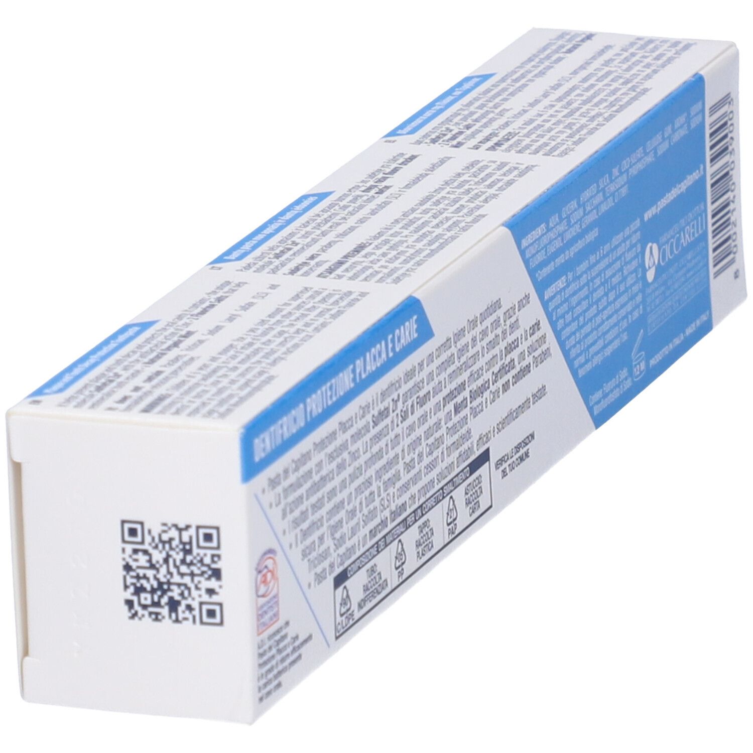 Vista obliqua del retro della confezione bianca. Testo: Dentifricio Protezione Placca e Carie. Con codice QR e loghi.