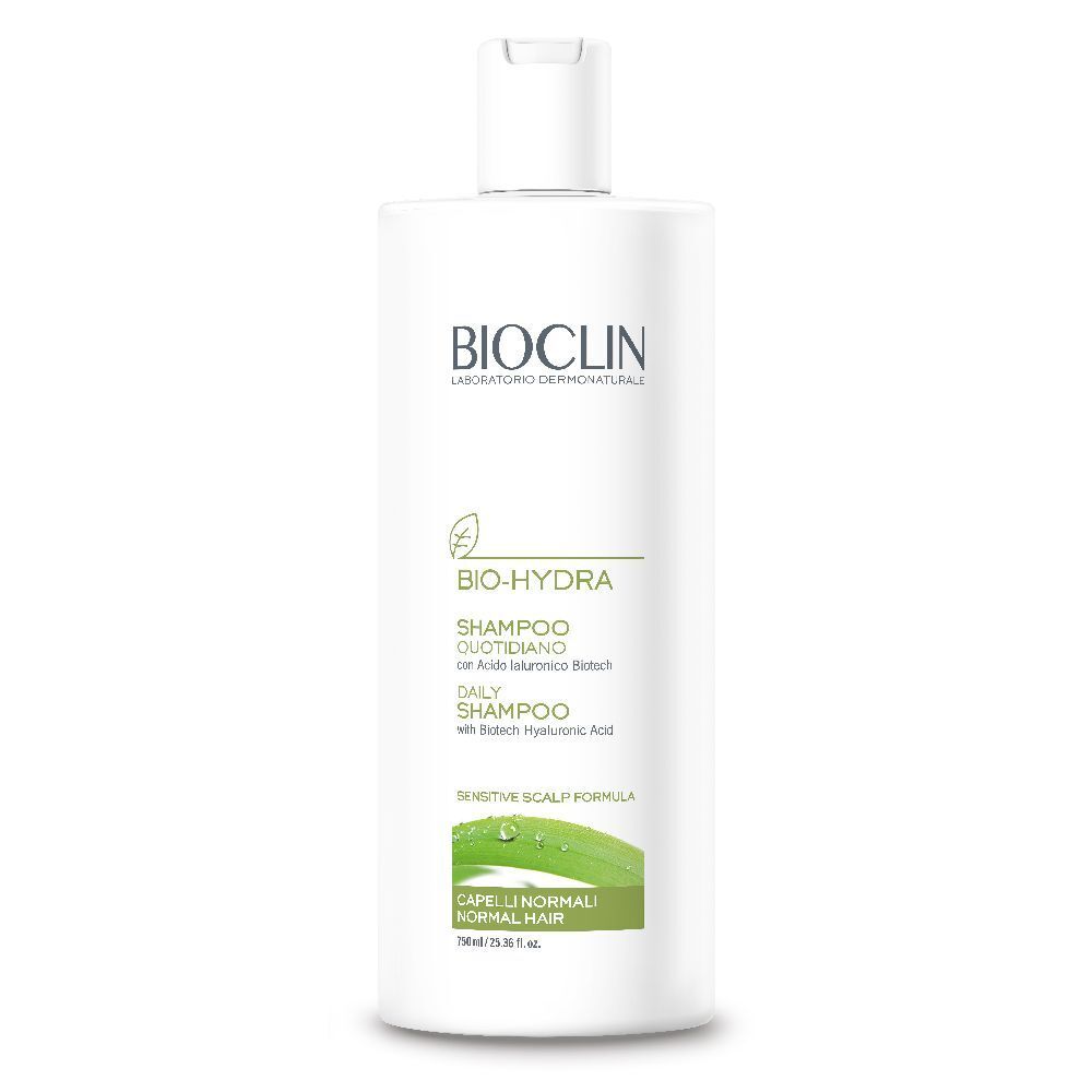 Flacone di shampoo bianco con etichetta verde. Scritte: BIOCLIN, BIO-HYDRA, Shampoo Quotidiano, Shampoo quotidiano. Per capelli normali.