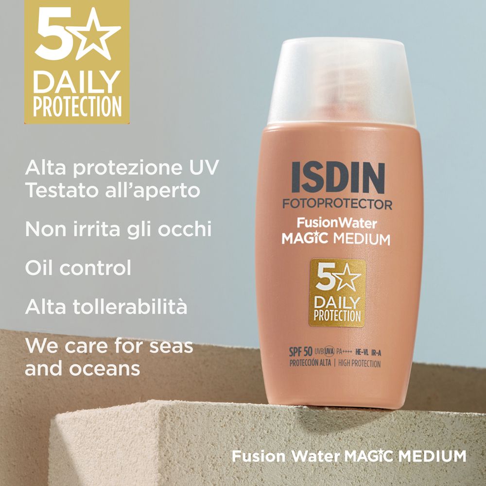 Beige Flasche mit Text. Text: 5 Daily Protection, hoher UV-Schutz, nicht reizend, ölfrei, hohe Verträglichkeit.