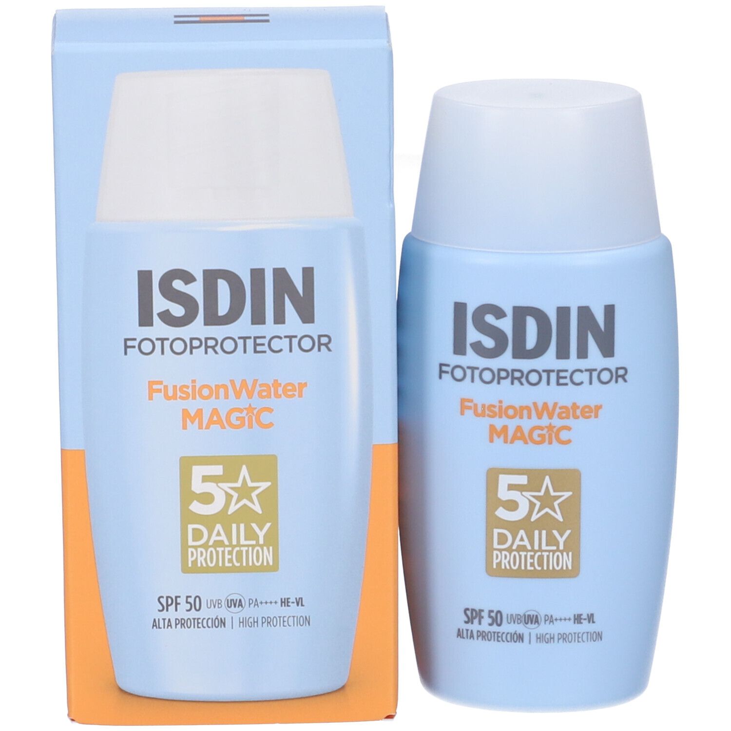 Hellblaue Flasche und Verpackung. Aufschrift: ISDIN, Fotoprotector, FusionWater MAGIC, 5 Daily Protection, SPF 50.