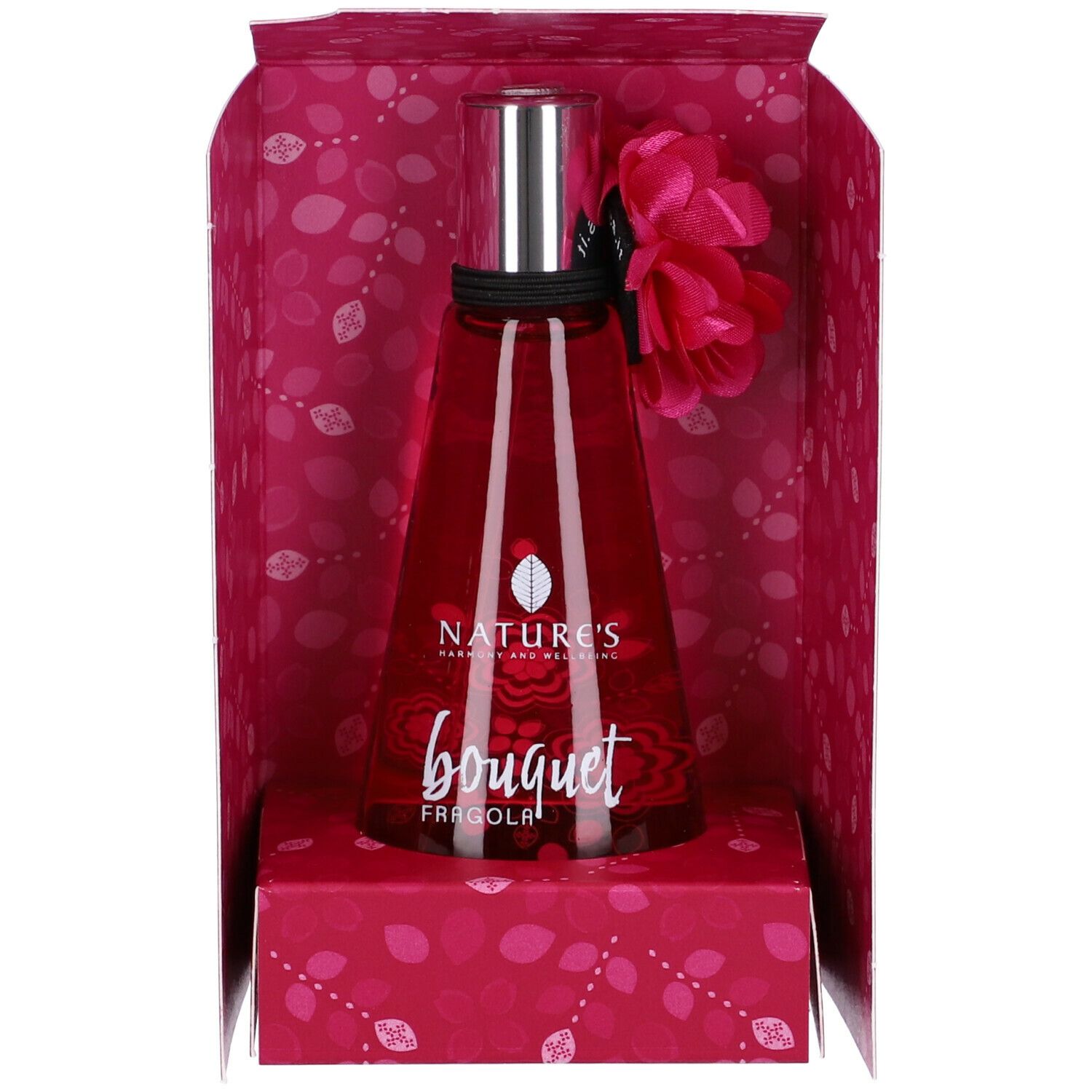 Flacone rosso di Eau de Toilette in confezione regalo aperta. Scritta: Nature's Bouquet Fragola. Decorato con fiore.