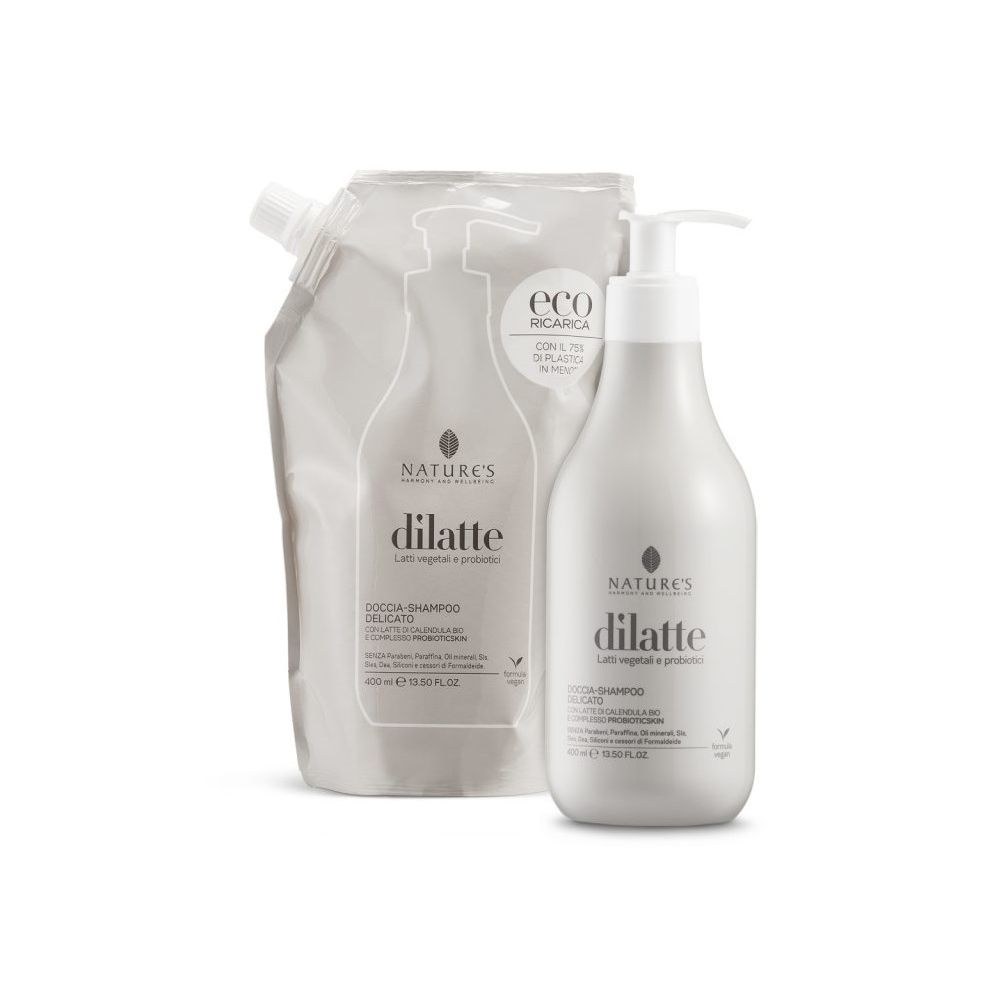 Dispenser bianco e ricarica. Scritta: Nature's Dilatte Docciashampoo. Eco Ricarica.