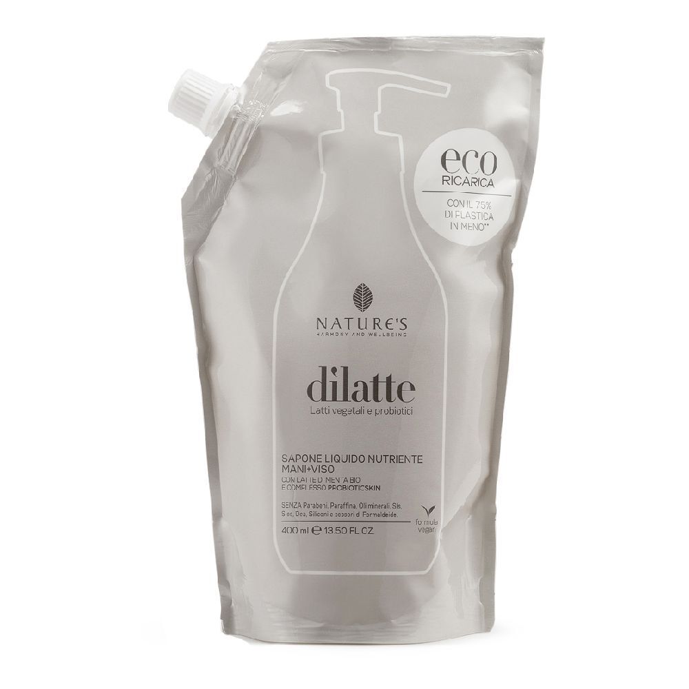 Ricarica sapone mani/viso in busta argentata. Stampa bianca con logo Nature's Dilatte. Contiene il marchio Eco Ricarica.
