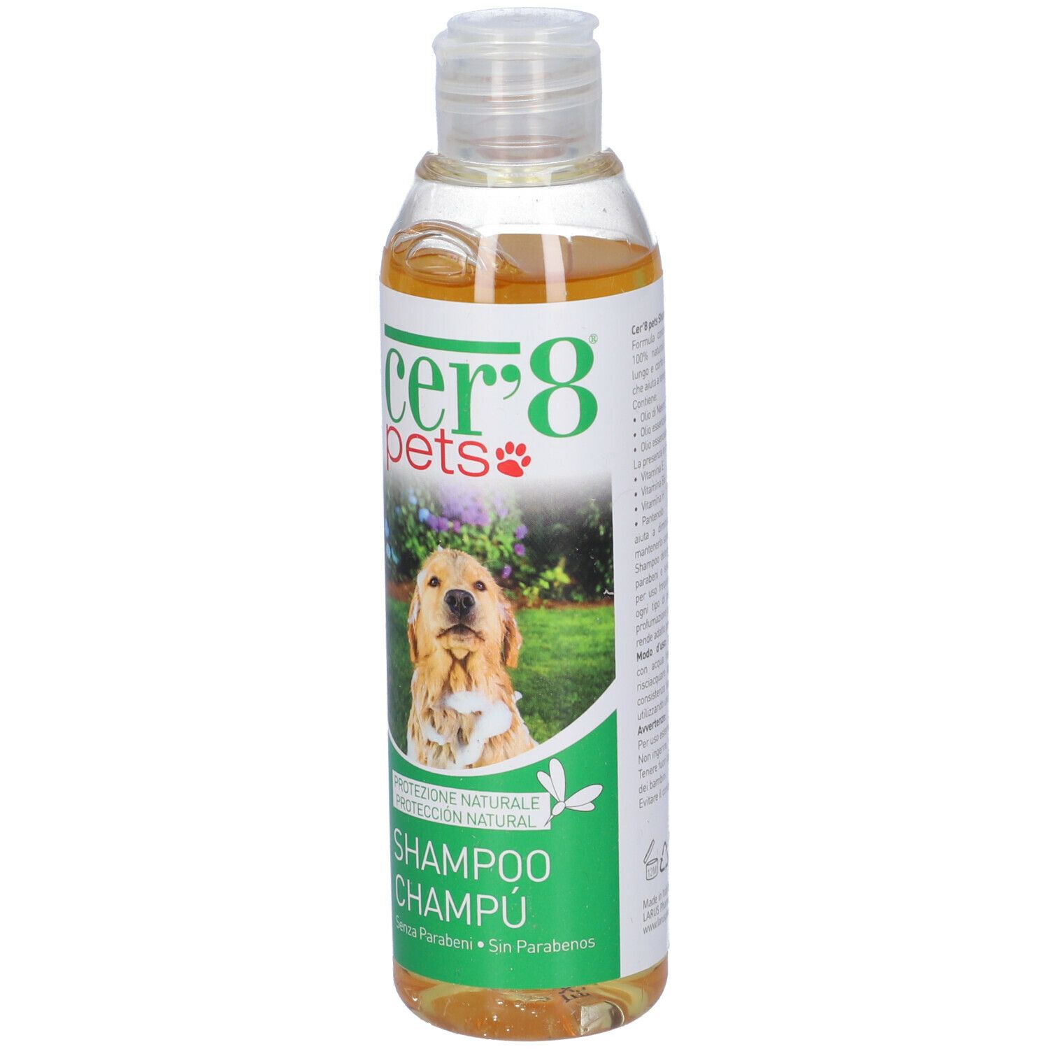 Flacone di shampoo Cer'8 Pets. Flacone trasparente con liquido giallastro. Etichetta con foto di cane e informazioni sul prodotto.