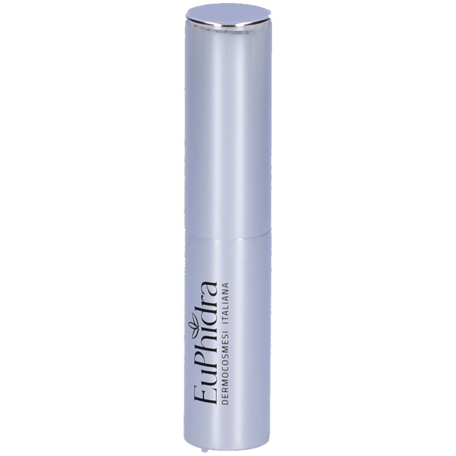 Stick di balsamo labbra argentato. Forma cilindrica. Marchio e nome del prodotto sullo stick.
