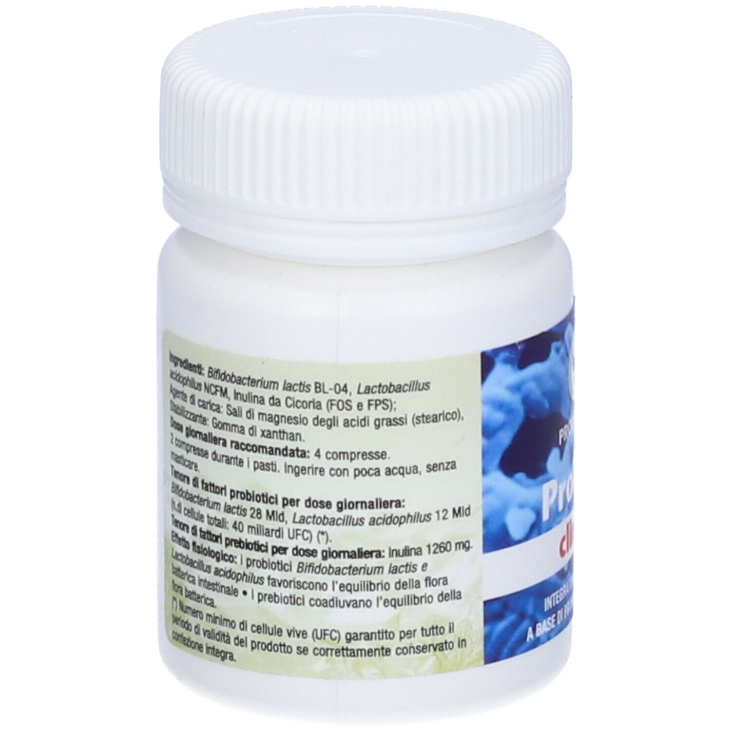Retro di un flacone bianco. Etichetta con ingredienti e informazioni sul prodotto. Sfondo blu.