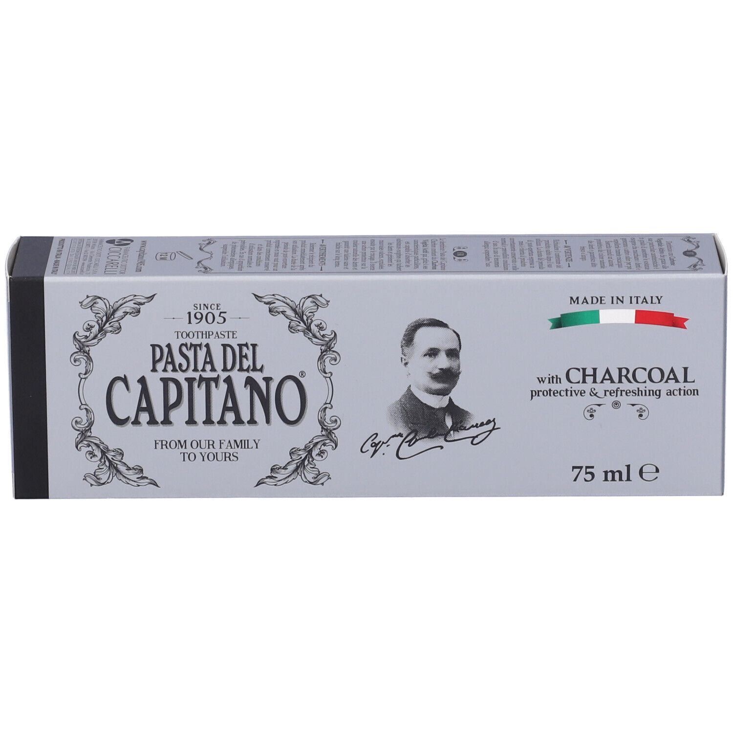 Scatola di dentifricio, vista frontale. Logo: Pasta del Capitano, con carbone attivo, 75 ml. Prodotto in Italia.