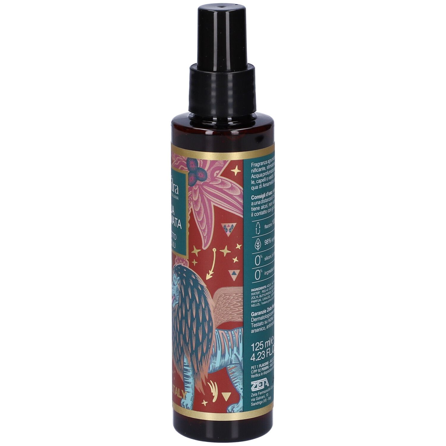 Flacone marrone con vaporizzatore nero. Etichetta con testo e illustrazioni. 125 ml.