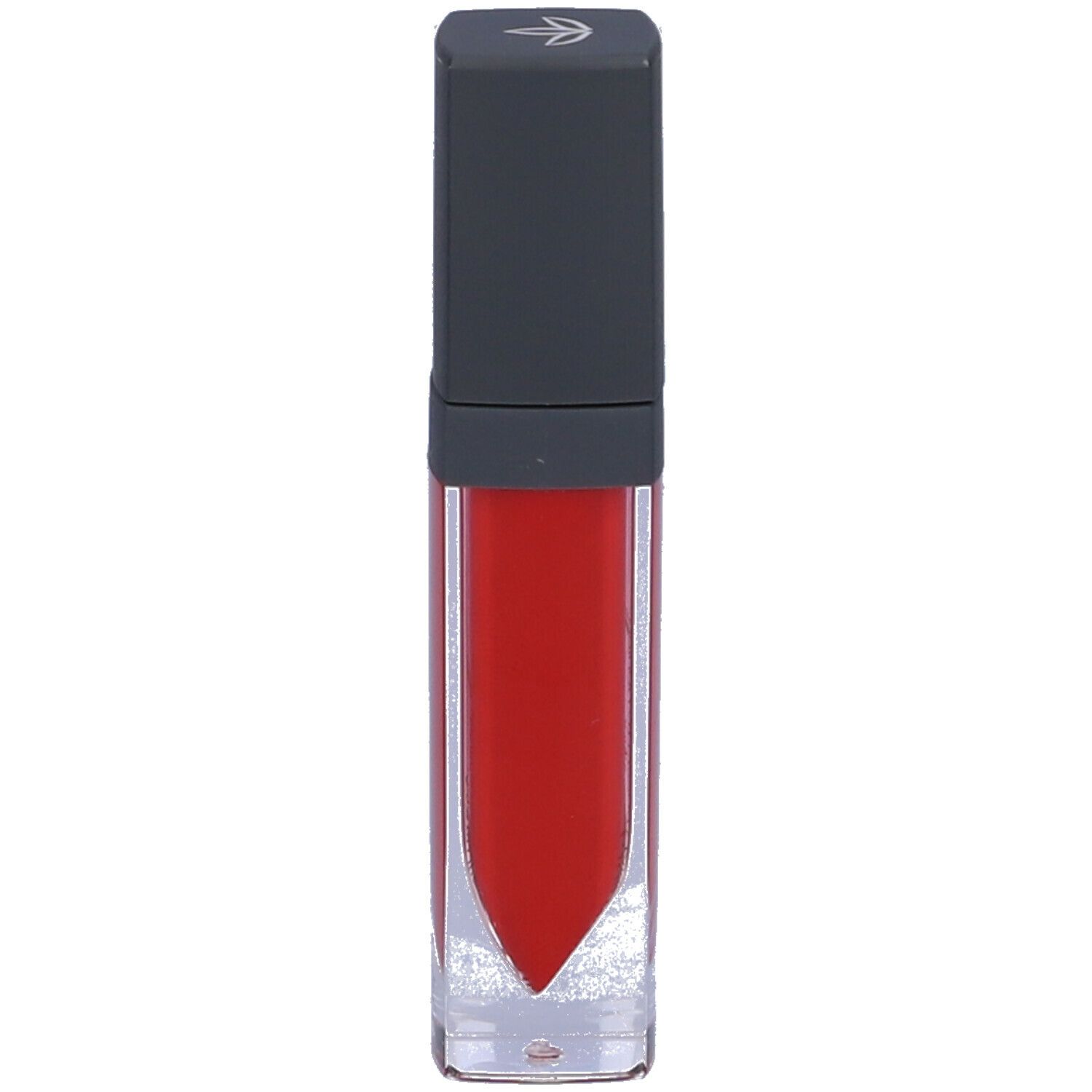 Rossetto rosso in un flacone rettangolare trasparente con tappo grigio. Il rossetto ha una forma appuntita.