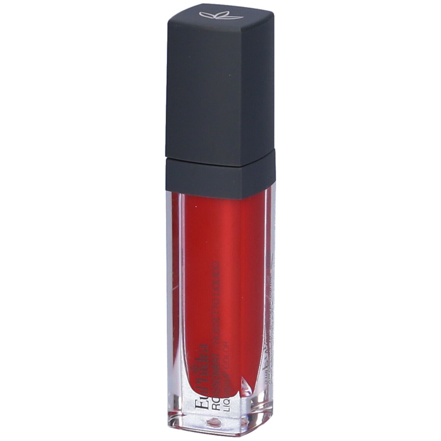 Rossetto rosso in un flacone rettangolare trasparente con tappo grigio. Sul rossetto è presente del testo.