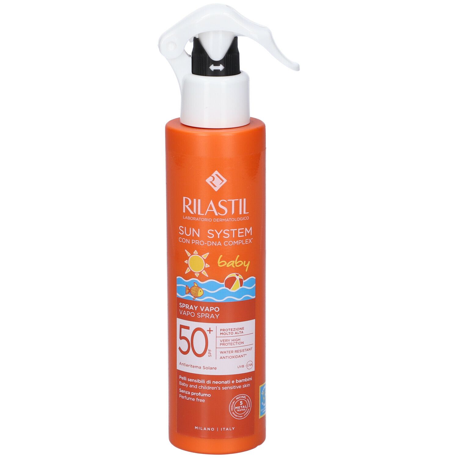 Flacone spray arancione con erogatore bianco. Scritta: Rilastil Sun System Baby, SPF 50. Vista del prodotto.