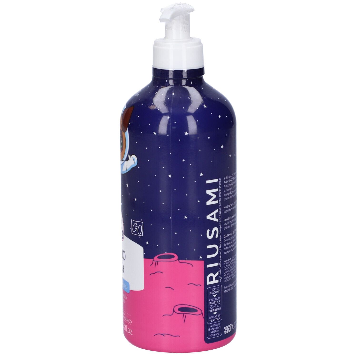 Flacone blu con dosatore, vista laterale. Testo: "RIUSAMI", ingredienti e informazioni. Base rosa.