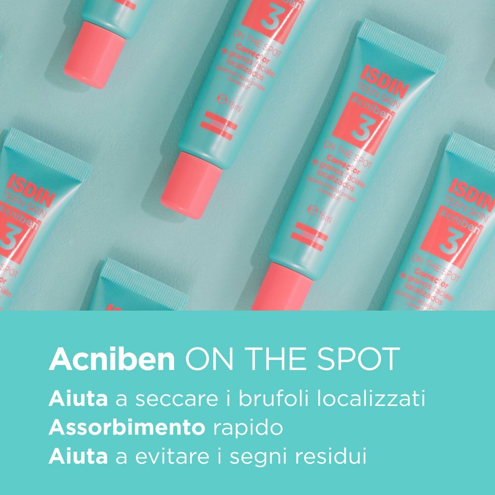 Mehrere türkisfarbene Tuben. Aufschrift: Acniben ON THE SPOT. Hilft bei Pickeln, schnelle Absorption.