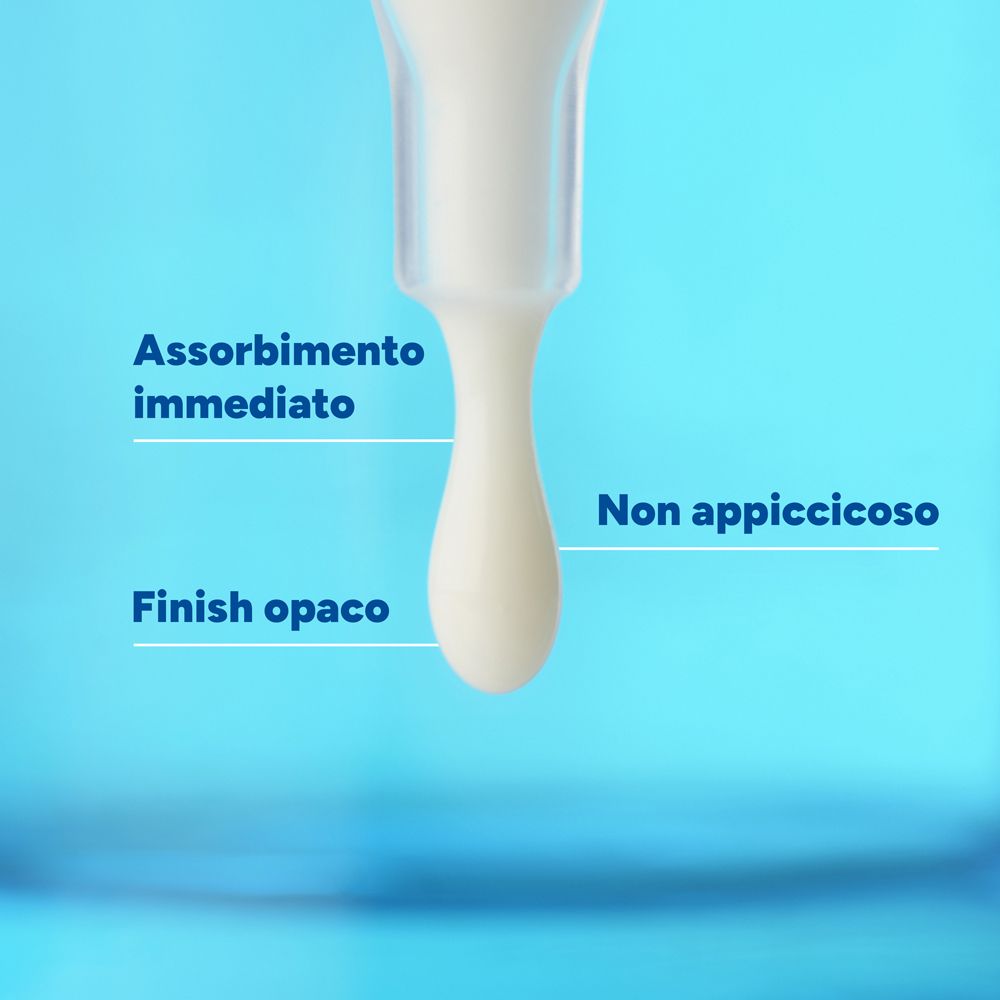 Goccia di siero Ducray Keracnyl: Assorbimento immediato, non appiccicoso, finish opaco.