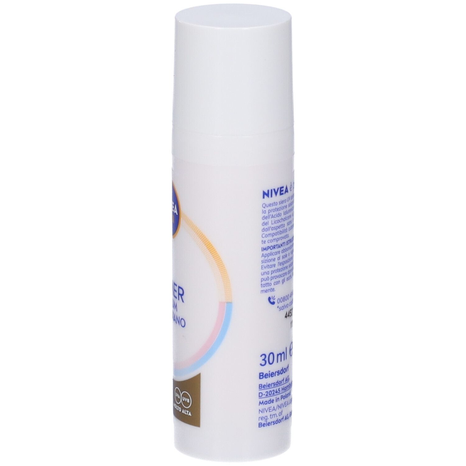 Flacone bianco Nivea Sun 2in1 Primer UV Serum. Retro con testo e informazioni. 30 ml.