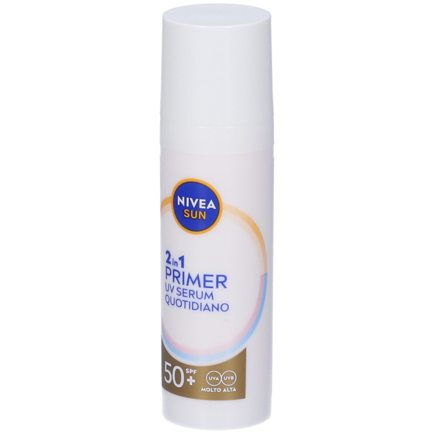 Flacone bianco Nivea Sun 2in1 Primer UV Serum. Testo: 2in1 Primer, UV Serum Quotidiano, SPF 50+.