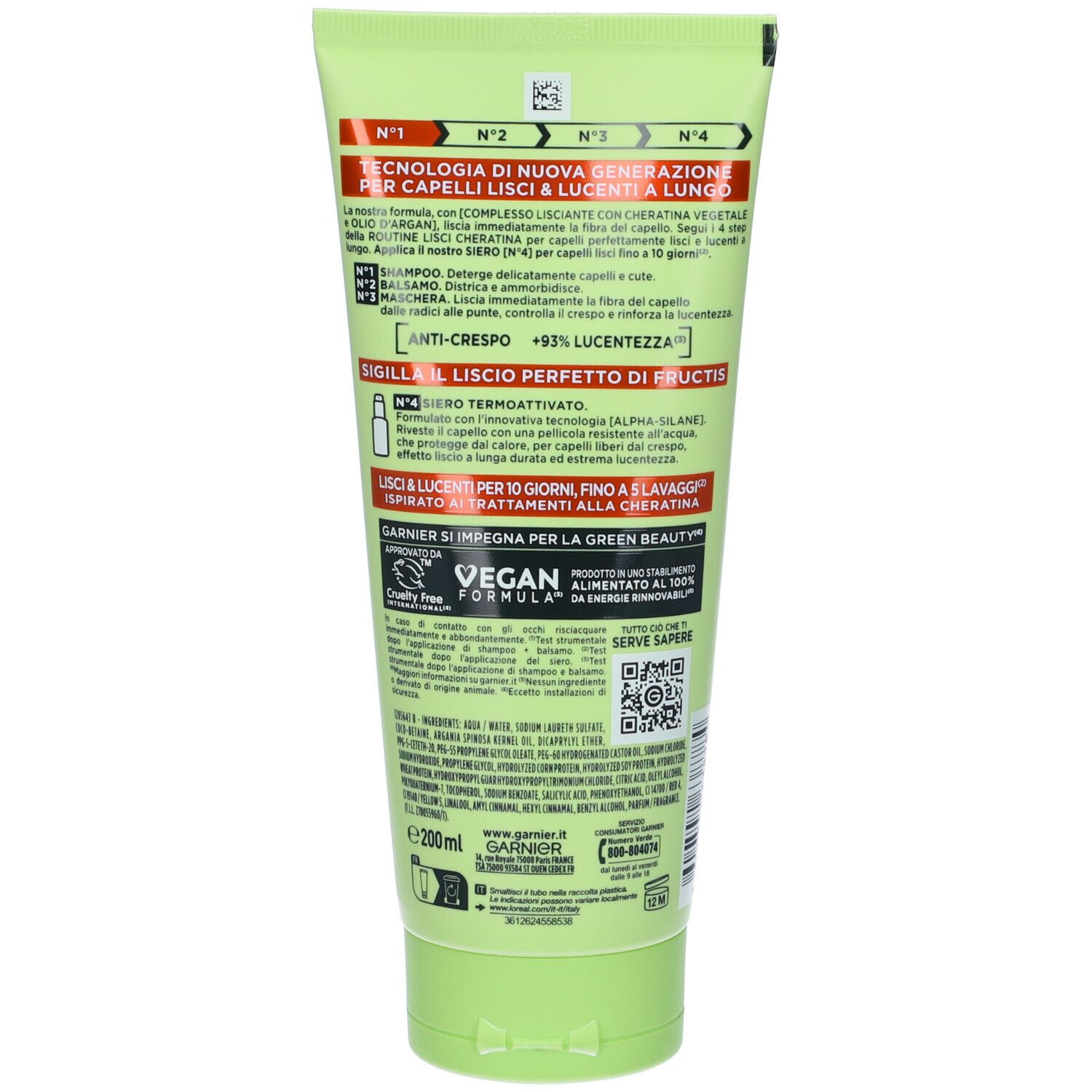 Retro del tubo verde di shampoo Garnier Fructis. Testo e loghi. Vegan Formula. 200ml.