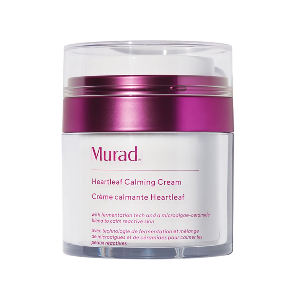 Vasetto di crema con coperchio. Scritta Murad, Heartleaf Calming Cream. Accento rosa. Contenitore trasparente.