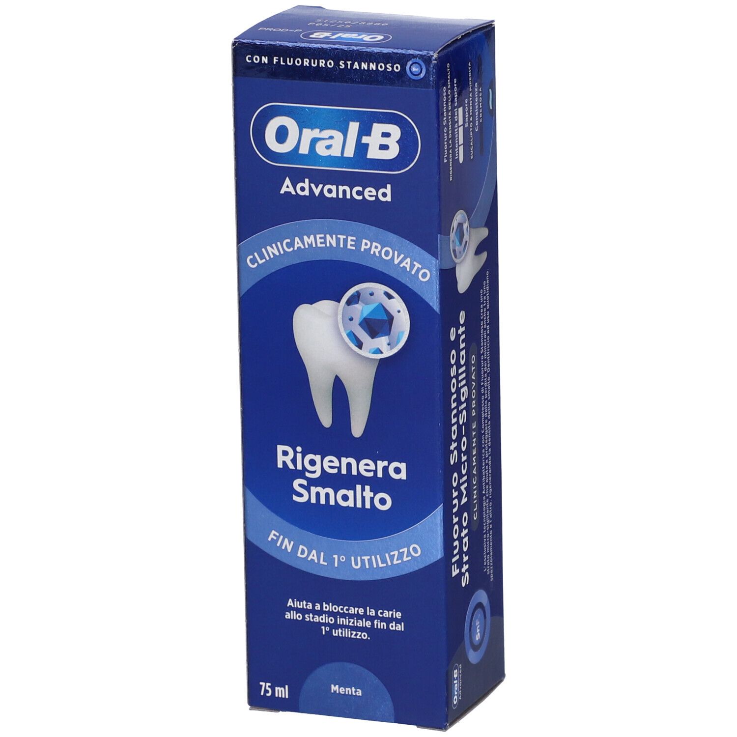 Confezione blu Oral-B Advanced. Contiene 75 ml. Testo: Rigenera Smalto, Menta.