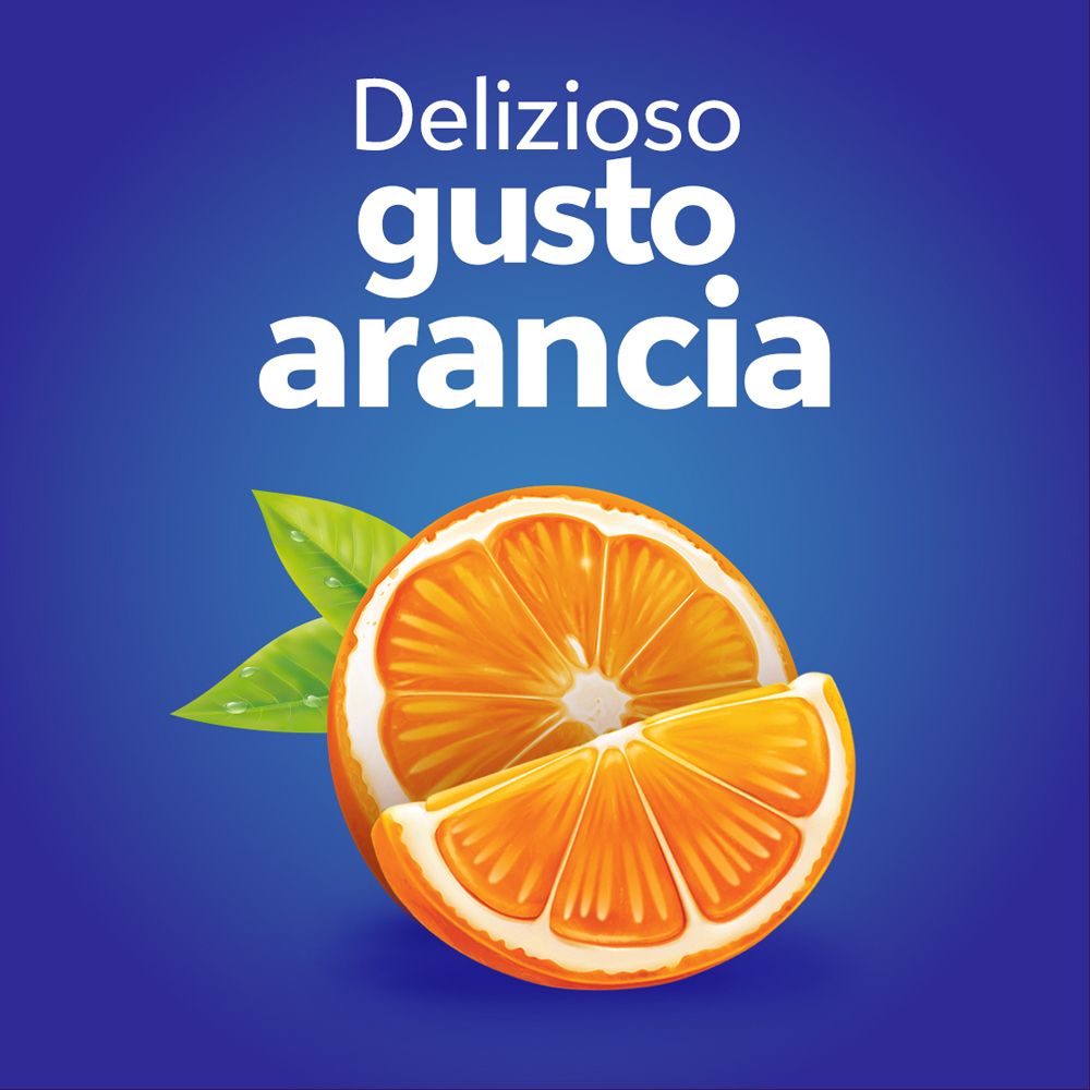 Sfondo blu con un'arancia tagliata. Testo: Delizioso gusto arancia.