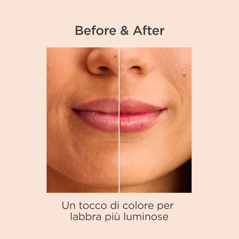 Vorher-Nachher-Vergleich. Lippen mit und ohne Lippenstift. Farbton.