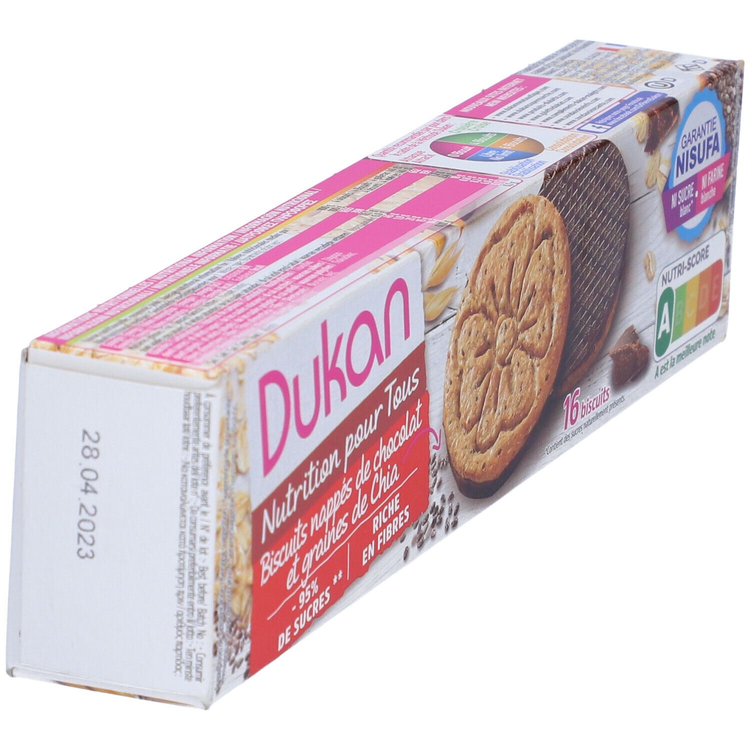 Vista obliqua della confezione di biscotti. Scritta: Dukan, Nutrition pour Tous, Biscuits nappés de chocolat et graines de Chia. 16 biscotti. Nutri-Score A.