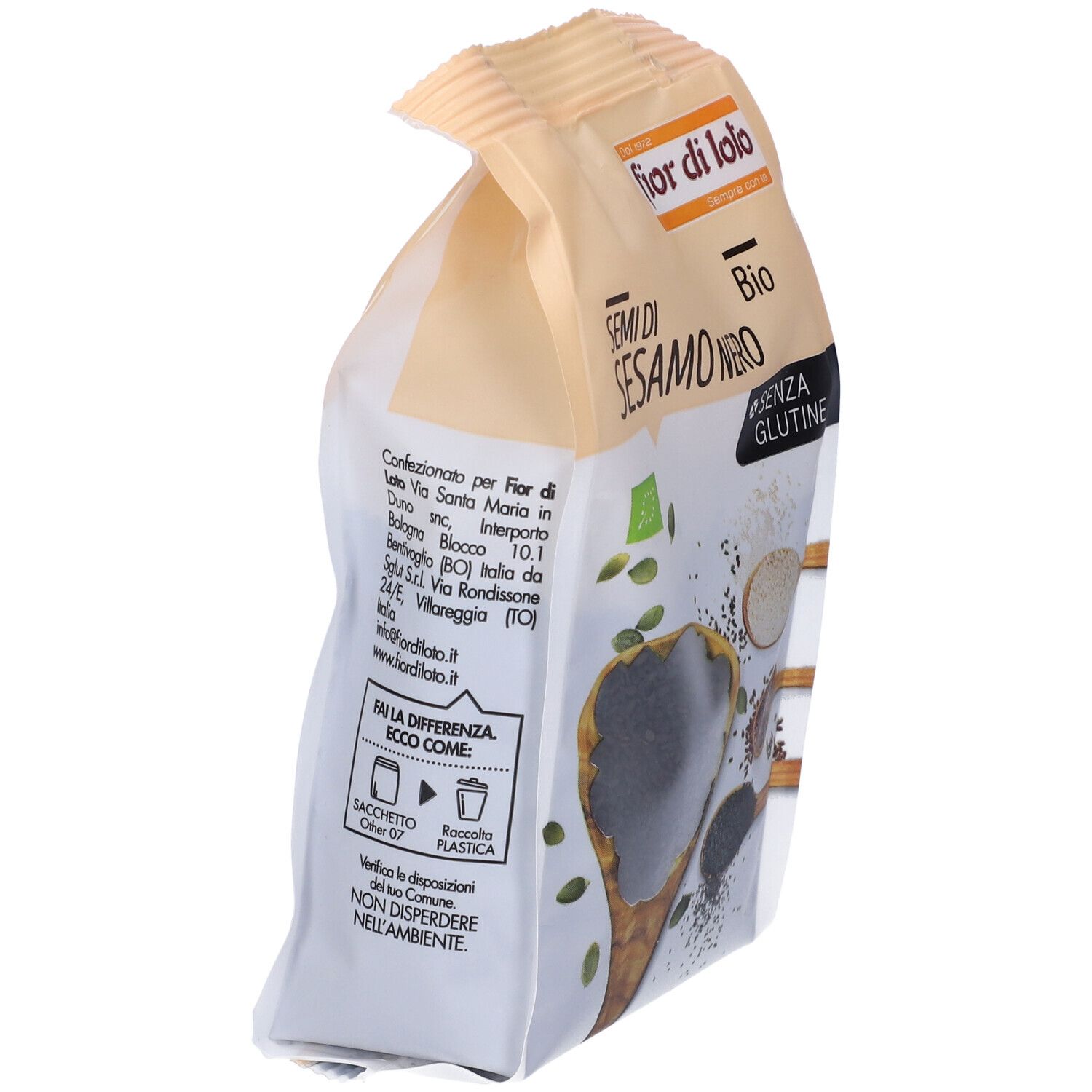 Confezione di semi di sesamo nero. Scritta: Semi di Sesamo Nero Bio, senza glutine. Con marchio bio.