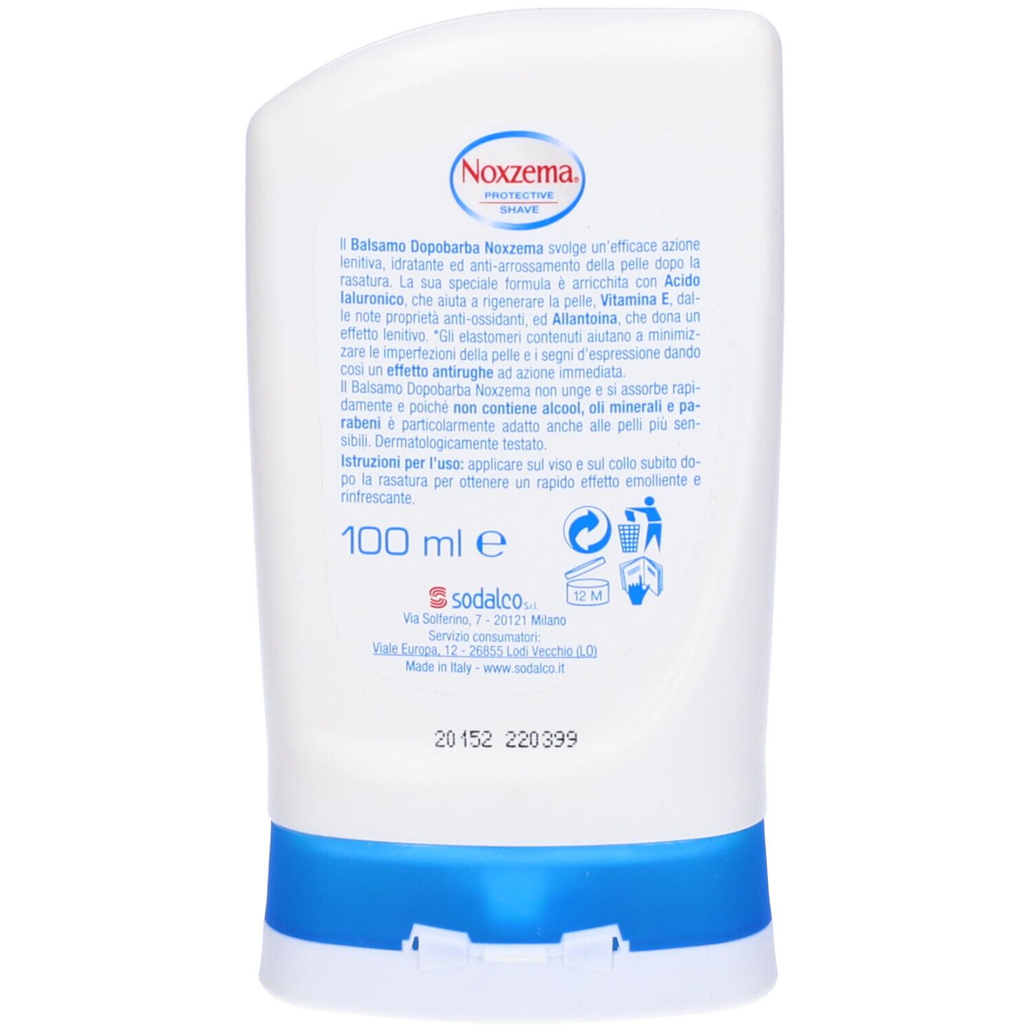 Retro del flacone bianco. Testo in italiano. Scritta: Noxzema After Shave Balm Classic.