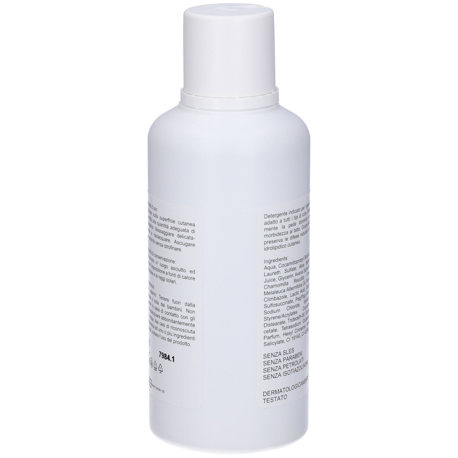 Retro di un flacone bianco con ingredienti e informazioni. K pelle, 500 ml. Dermatologicamente testato.