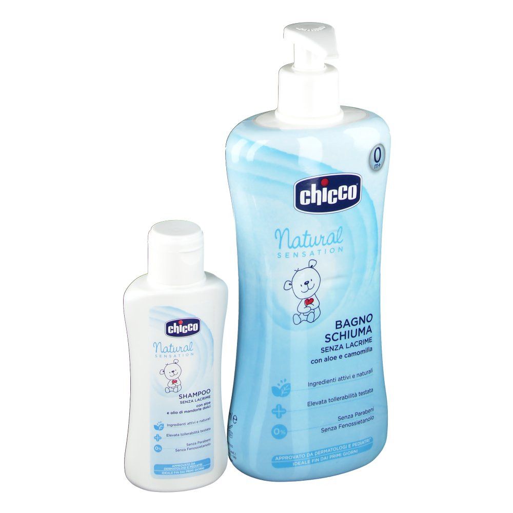 Due prodotti per l'igiene del bambino. Una grande bottiglia blu con pompa e una piccola bottiglia bianca. Entrambi con etichette.