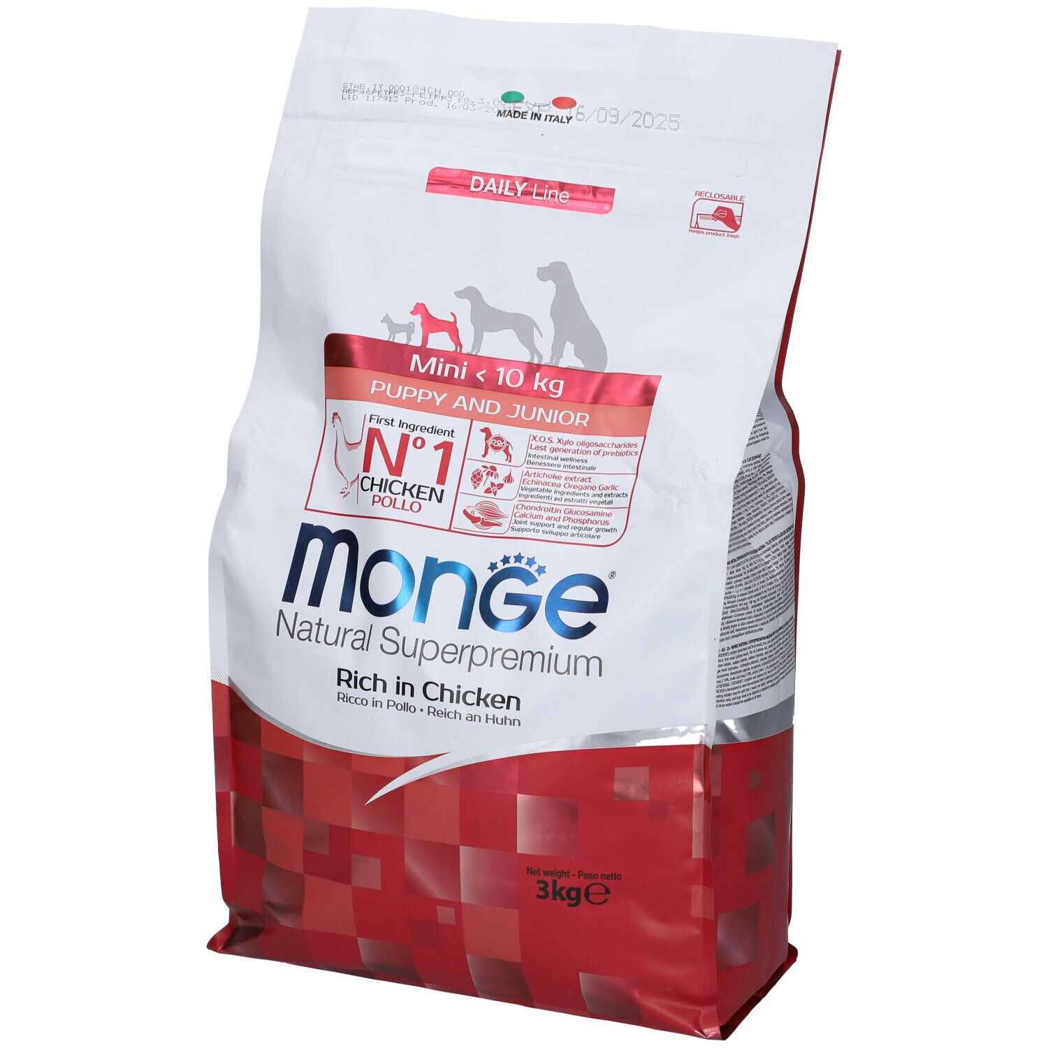 Sacchetto di cibo per cani Monge Natural Superpremium. Mini <10 kg, Puppy & Junior. Ingrediente principale pollo. Confezione rossa e bianca.