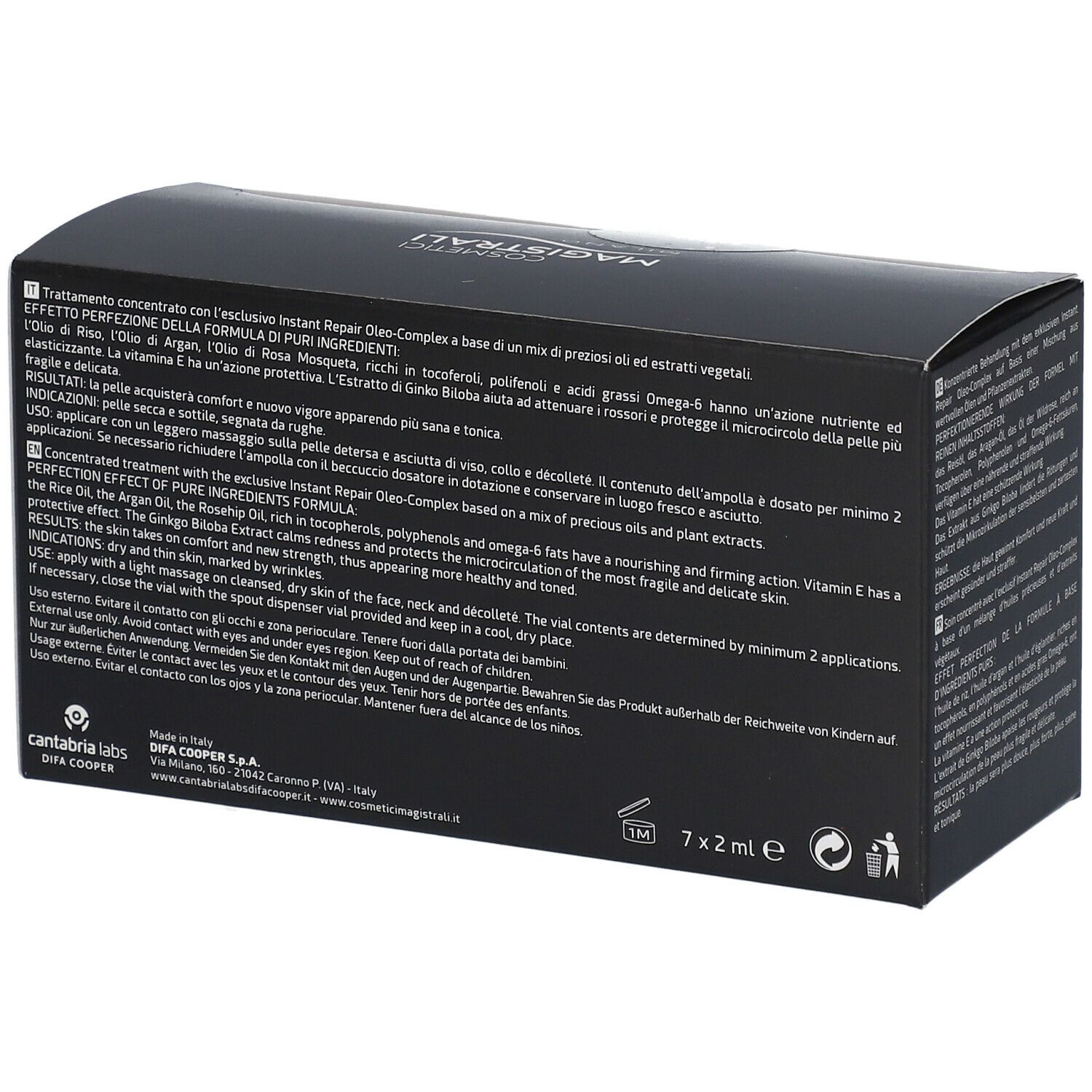 Scatola nera con testo. Scritta: Cosmetici Magistrali, Pure Perfection, Ampoules. Testo in italiano e inglese.