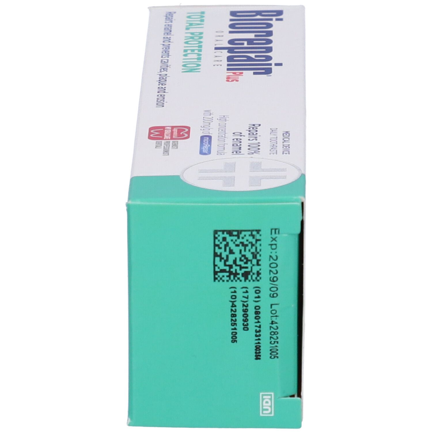 Vue latérale de la boîte avec informations sur le produit et date de péremption.