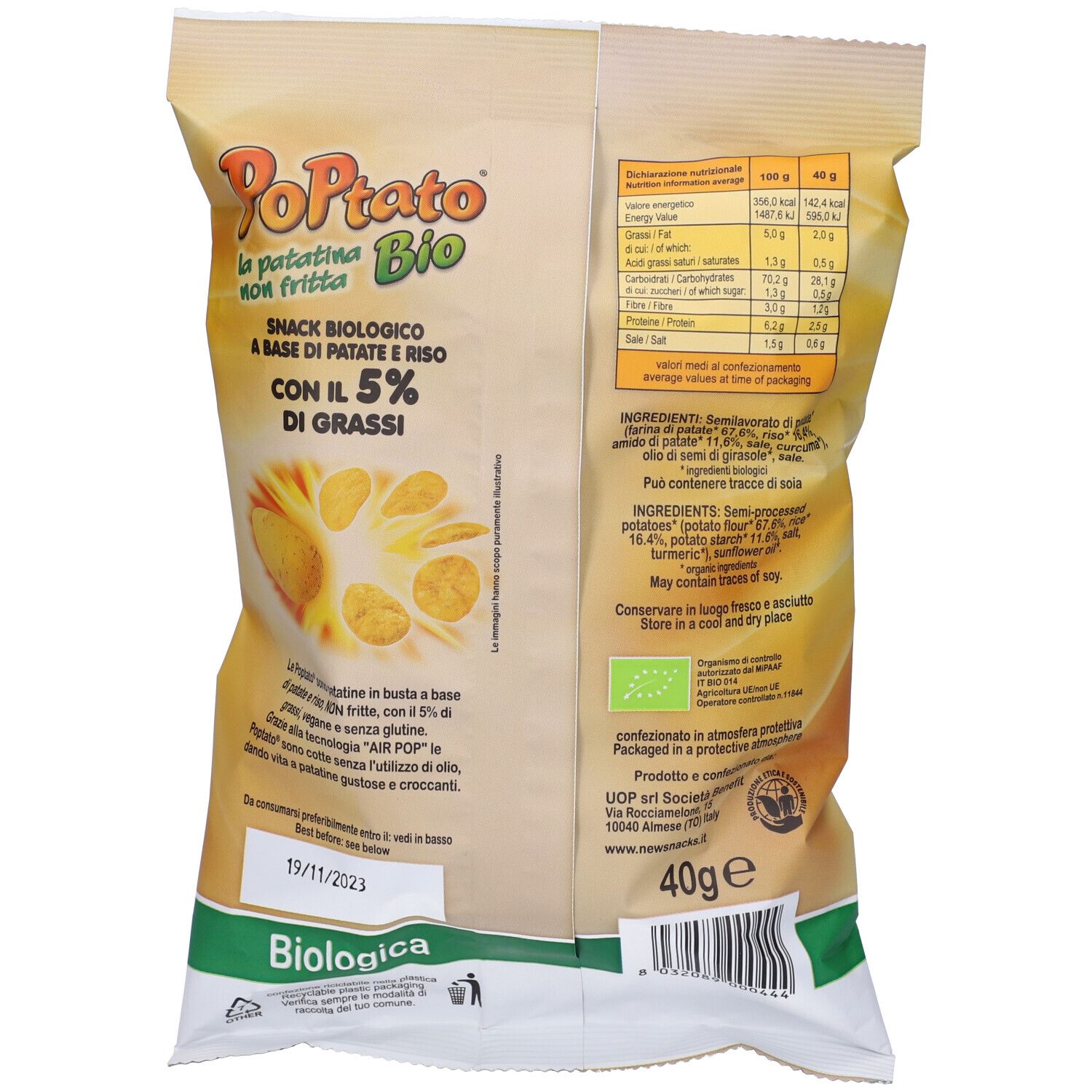 Retro della confezione "PoPtato Bio". Testo: Snack biologico a base di patate e riso con il 5% di grassi. Informazioni nutrizionali, elenco ingredienti, 40g.
