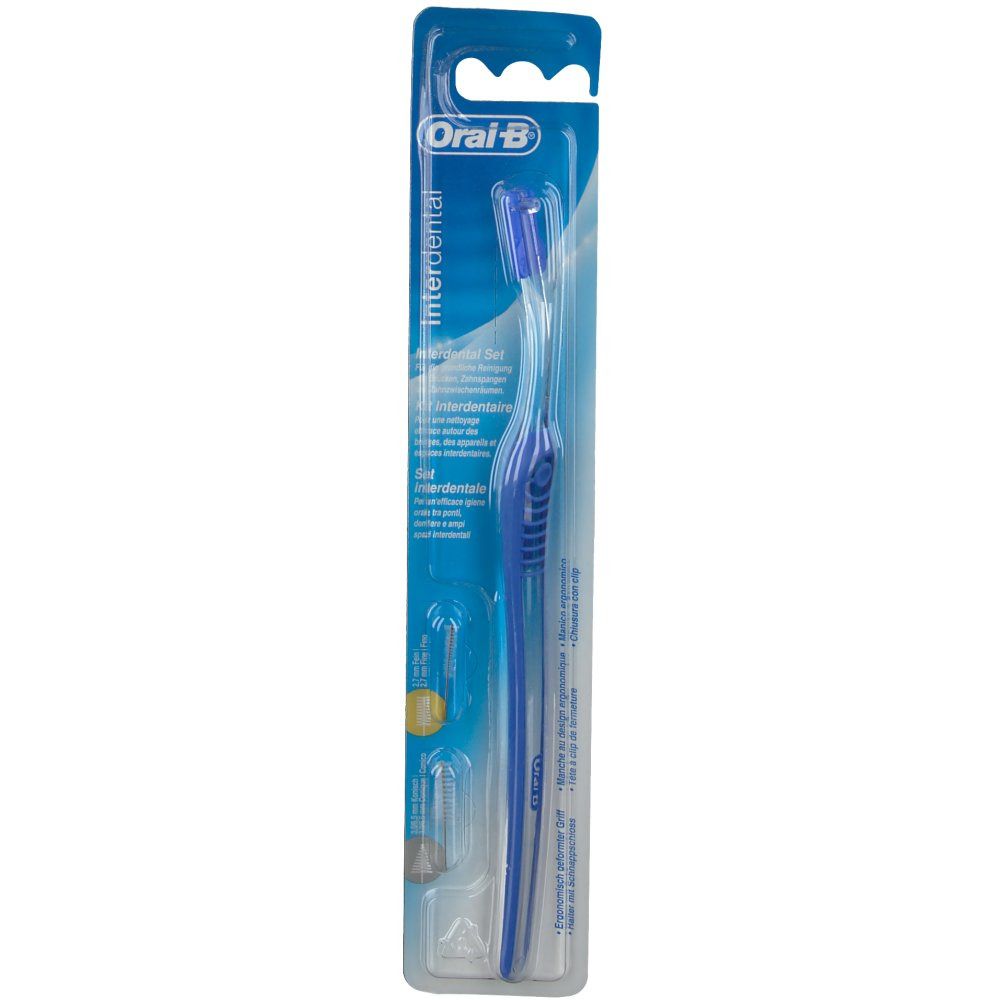 Blisterverpackung mit blauem Oral-B Interdental-Set. Enthält einen Griff und zwei Aufsätze. Sichtbare Produktbezeichnung.
