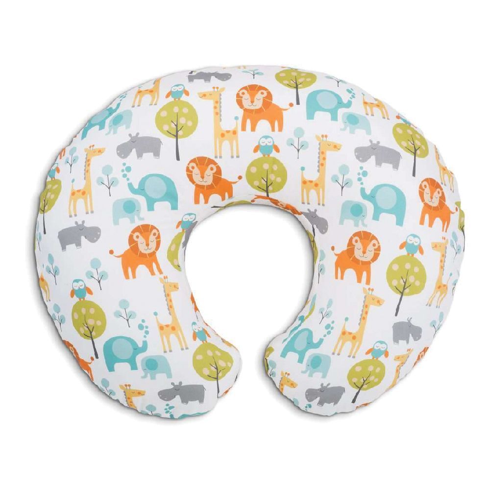 Fodera per cuscino allattamento con fantasia animali. Tessuto bianco con giraffe, leoni, elefanti e alberi. A forma di U.