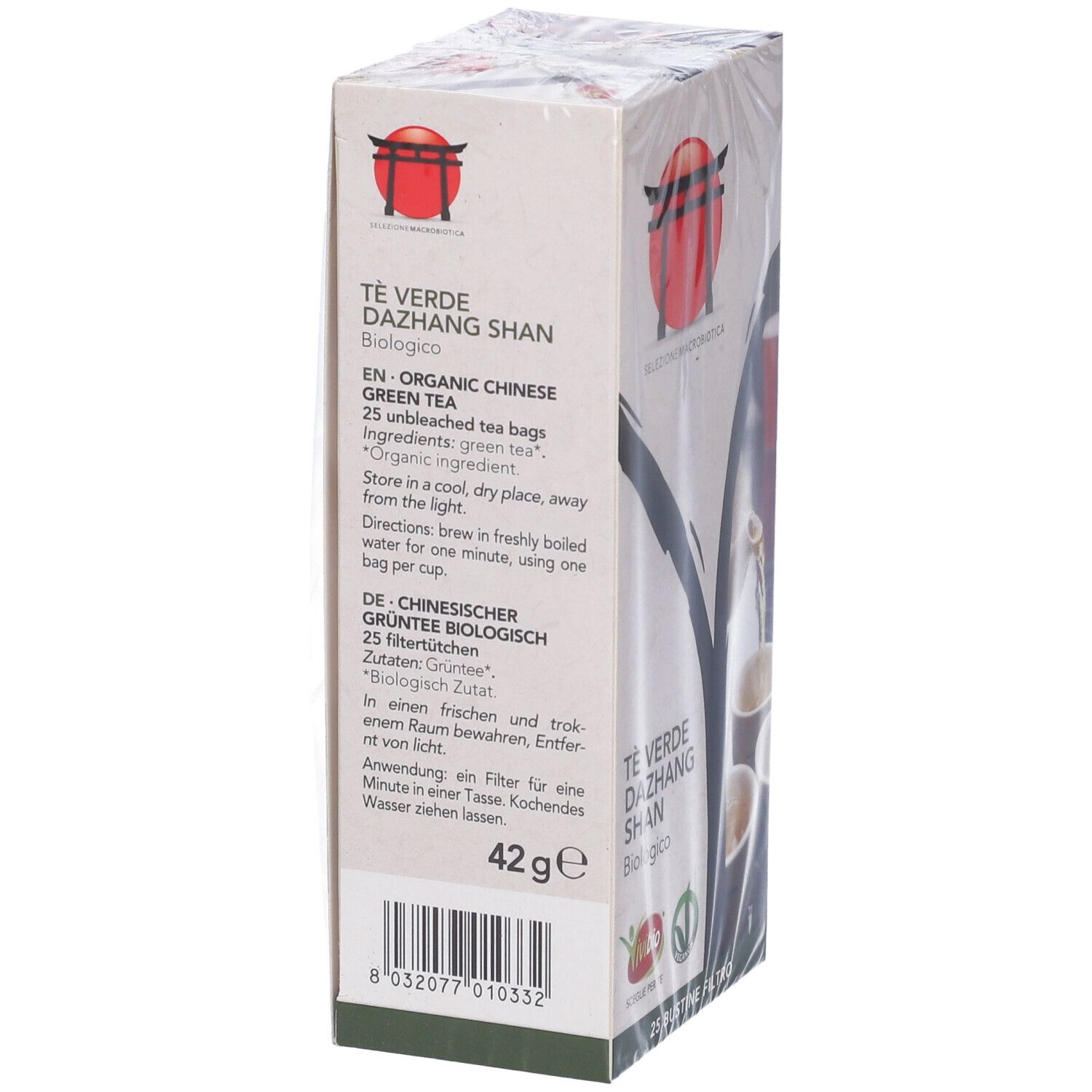 Retro della confezione di tè. Testo: Tè verde cinese biologico. 25 bustine filtro. 42g. Codice a barre.