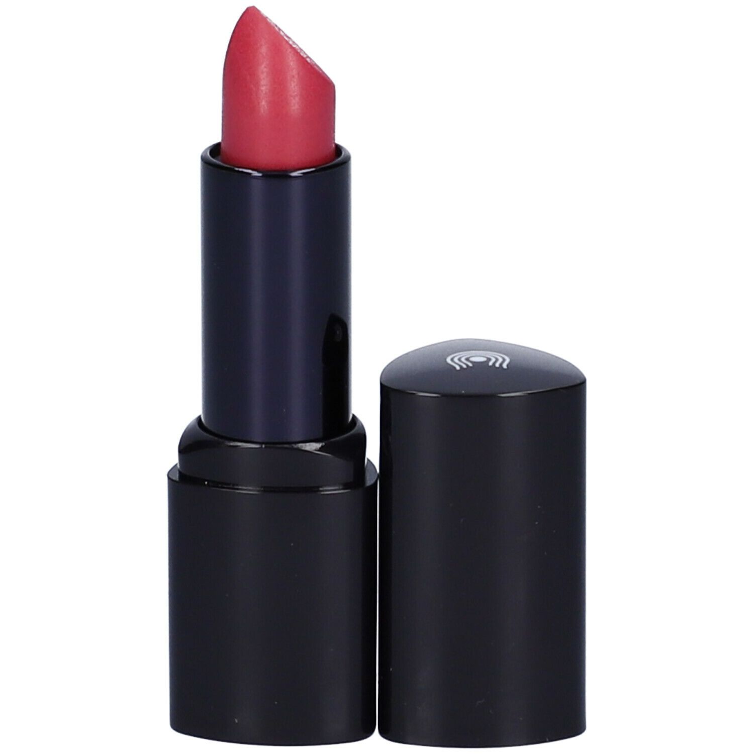 Rossetto rosso con astuccio nero. Tappo accanto. Logo sul tappo.