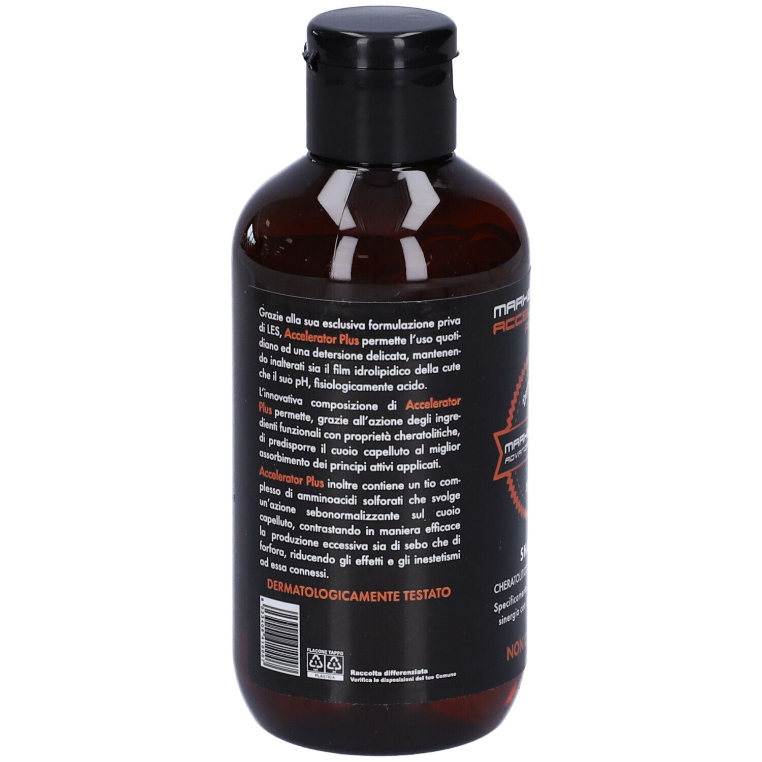 Retro di un flacone di shampoo marrone con tappo nero. Testo sull'etichetta. Markeuticals Accelerator Plus.