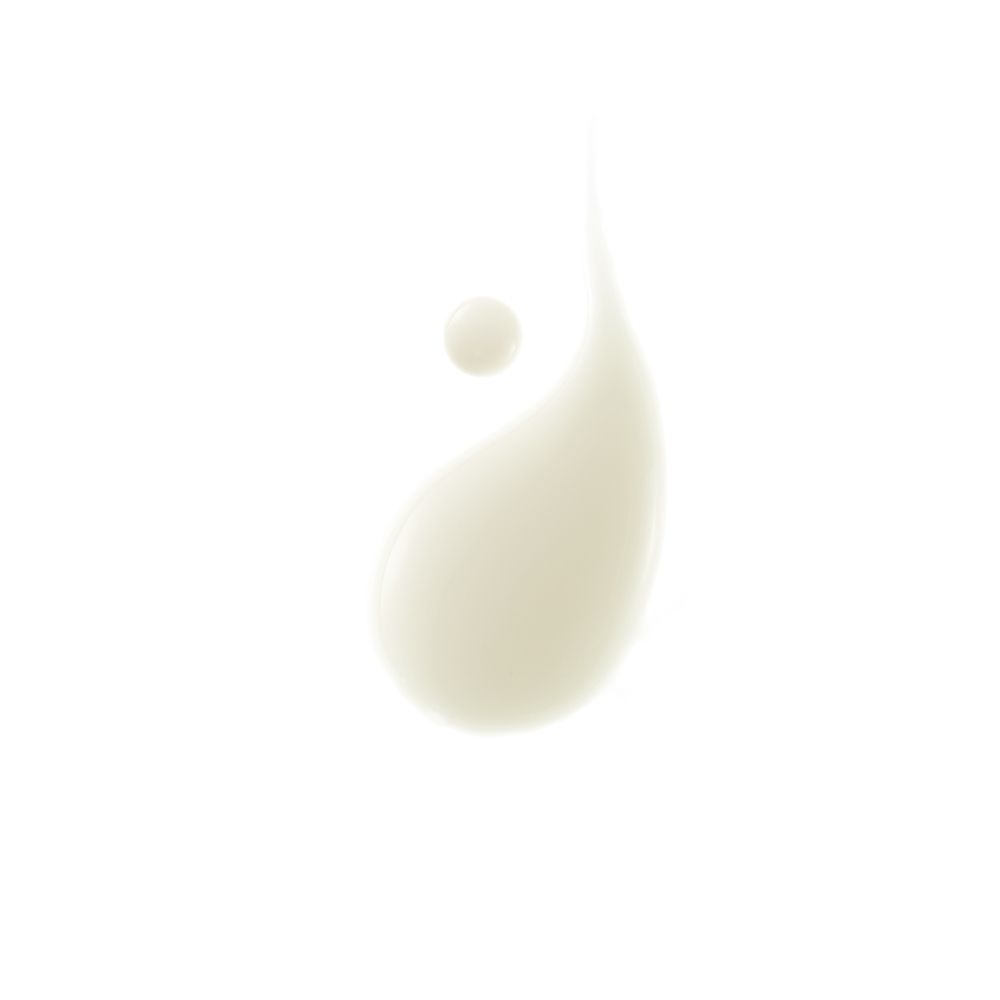 Goutte de crème. Blanc. Sur fond blanc.