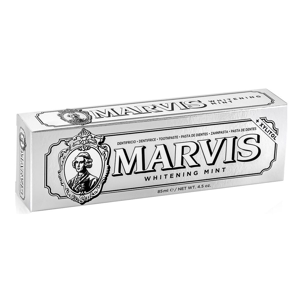Scatola argentata MARVIS WHITENING MINT. Contiene un ritratto e testo in diverse lingue.