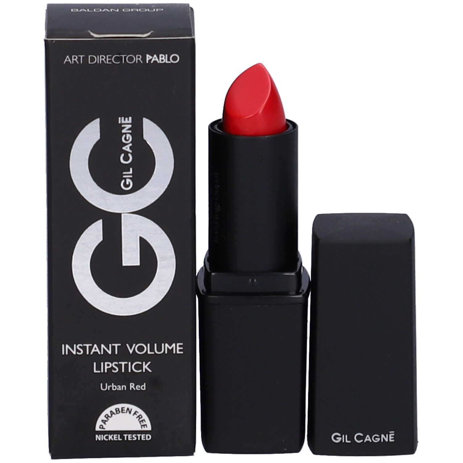 Confezione nera con rossetto rosso. Scritta: GC, INSTANT VOLUME LIPSTICK, Urban Red, Paraben Free.