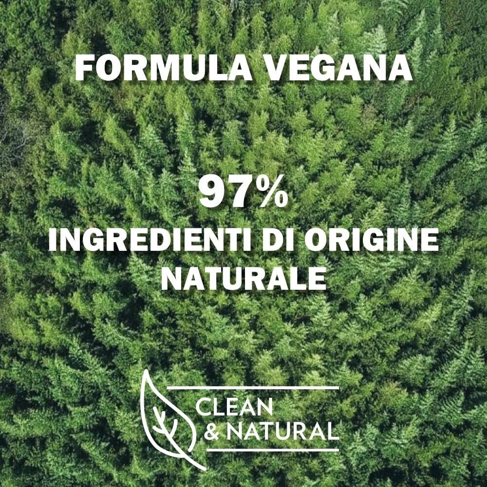 Sfondo verde con testo: FORMULA VEGANA, 97% INGREDIENTI DI ORIGINE NATURALE, CLEAN & NATURAL.