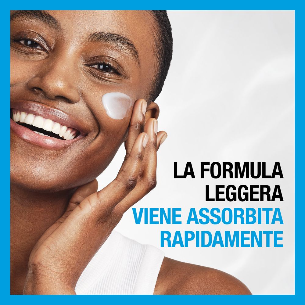 Viso con crema applicata. Testo: La formula leggera viene assorbita rapidamente.